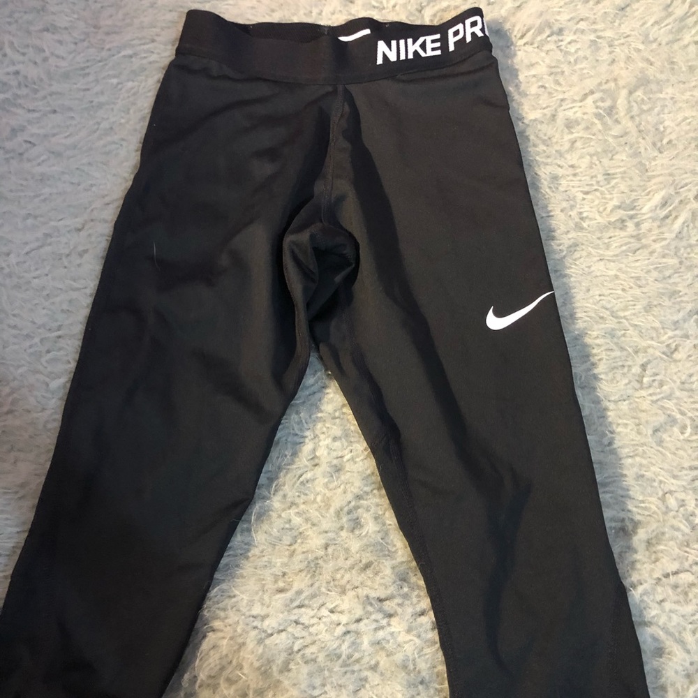 Nike Pro Capris